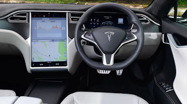 Tesla Model S 2016 facelift dash