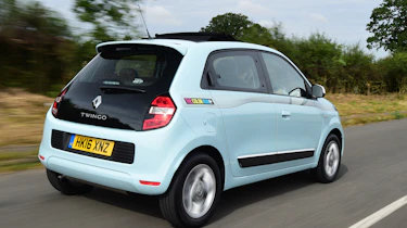 Renault Twingo The Colour Run - rear tracking