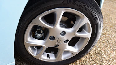 Renault Twingo The Colour Run - wheel