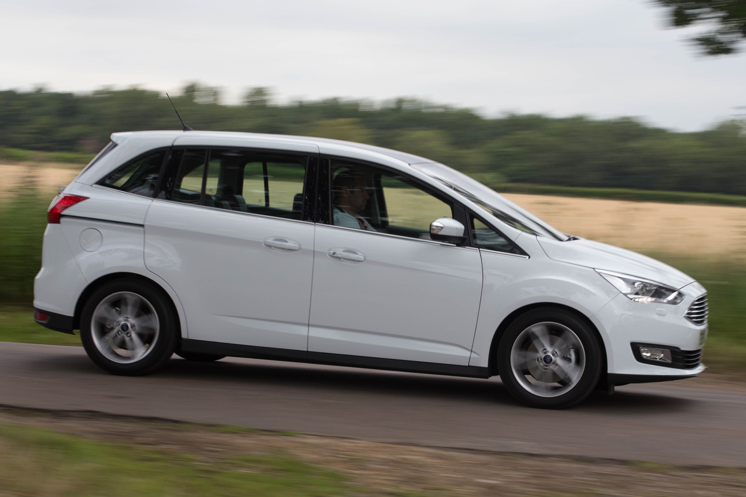 Ford Grand C-MAX 2016 - side tracking