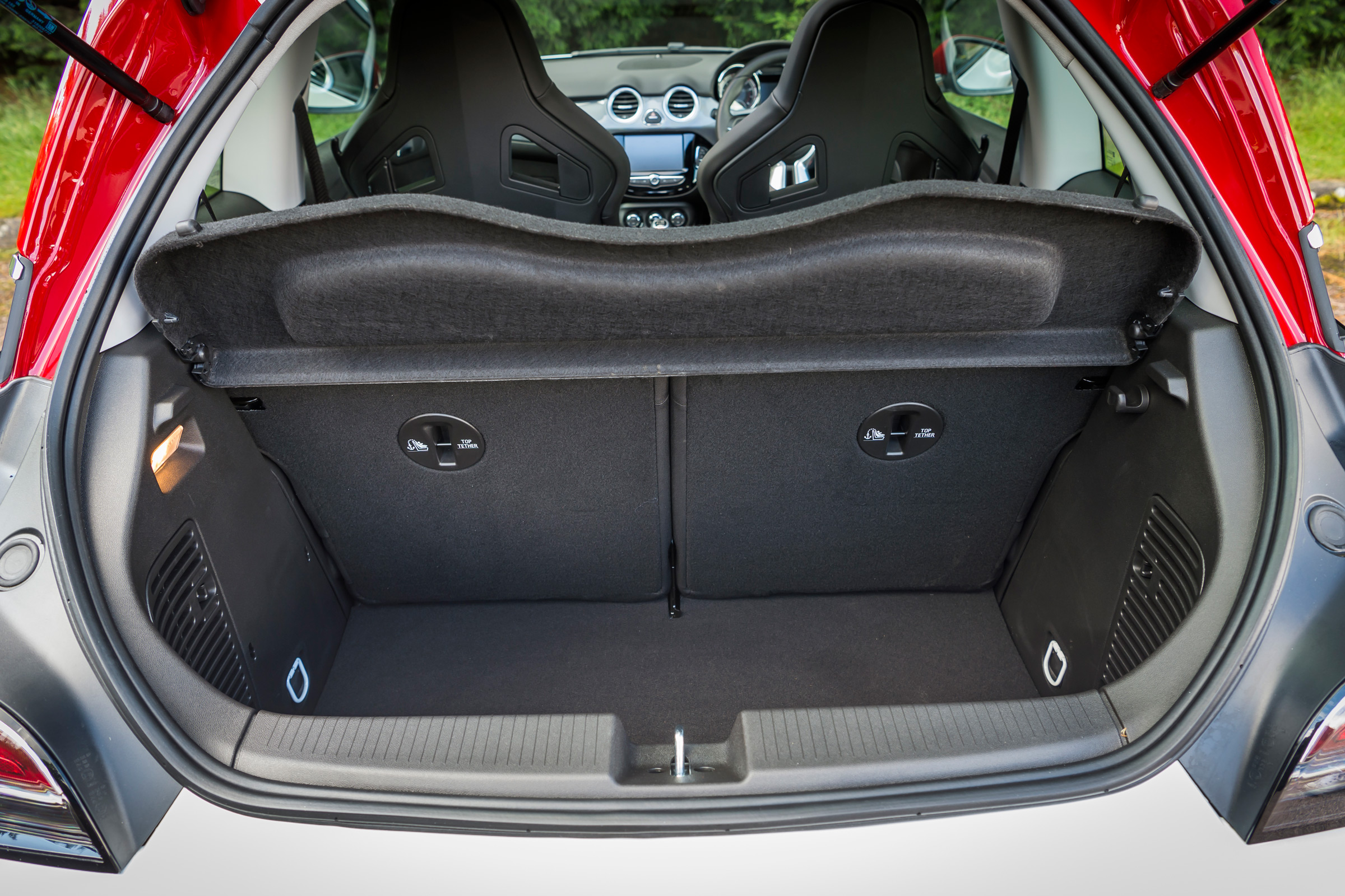 Vauxhall Adam S Rocks 2016 - boot
