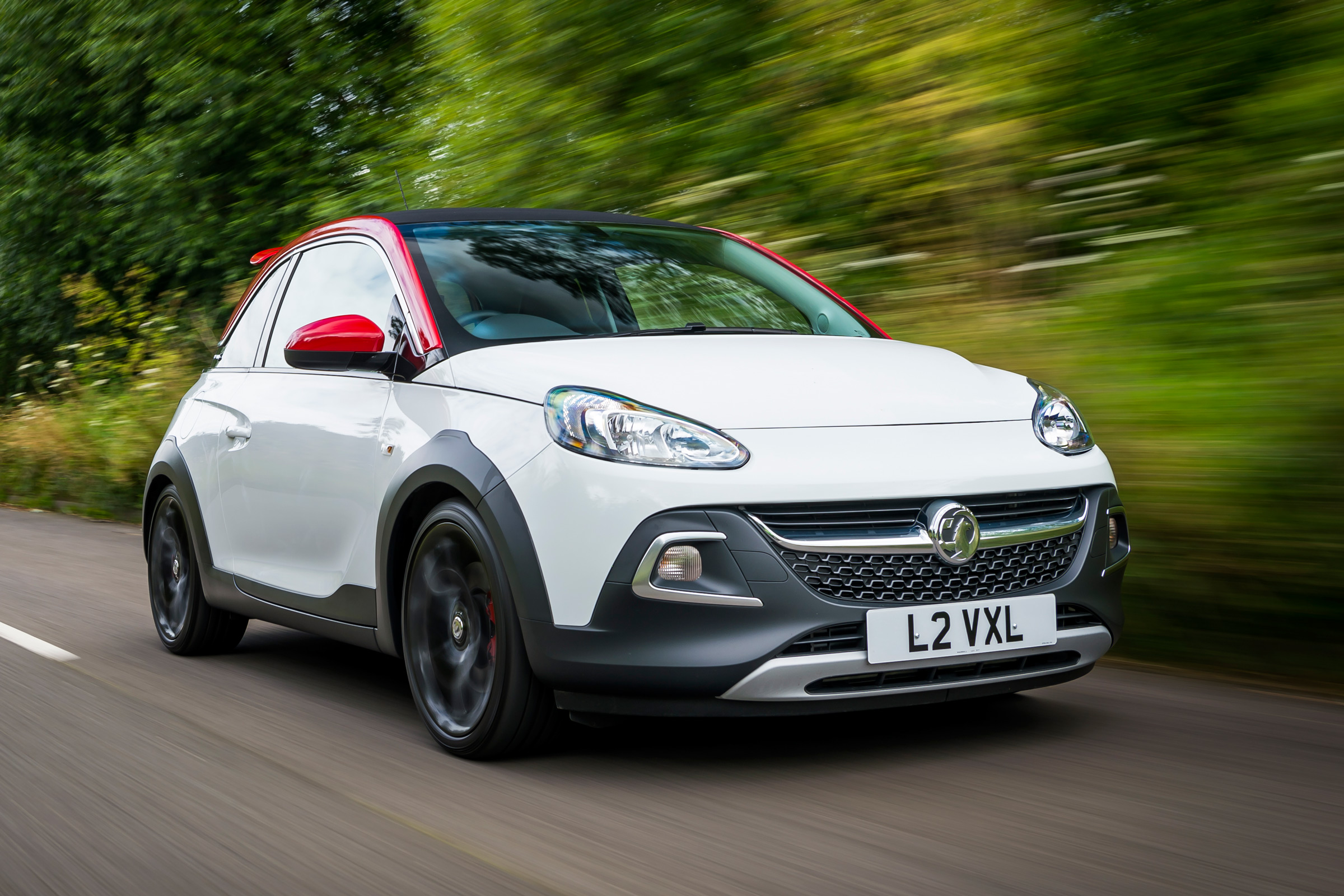 Vauxhall Adam S Rocks 2016 - front tracking