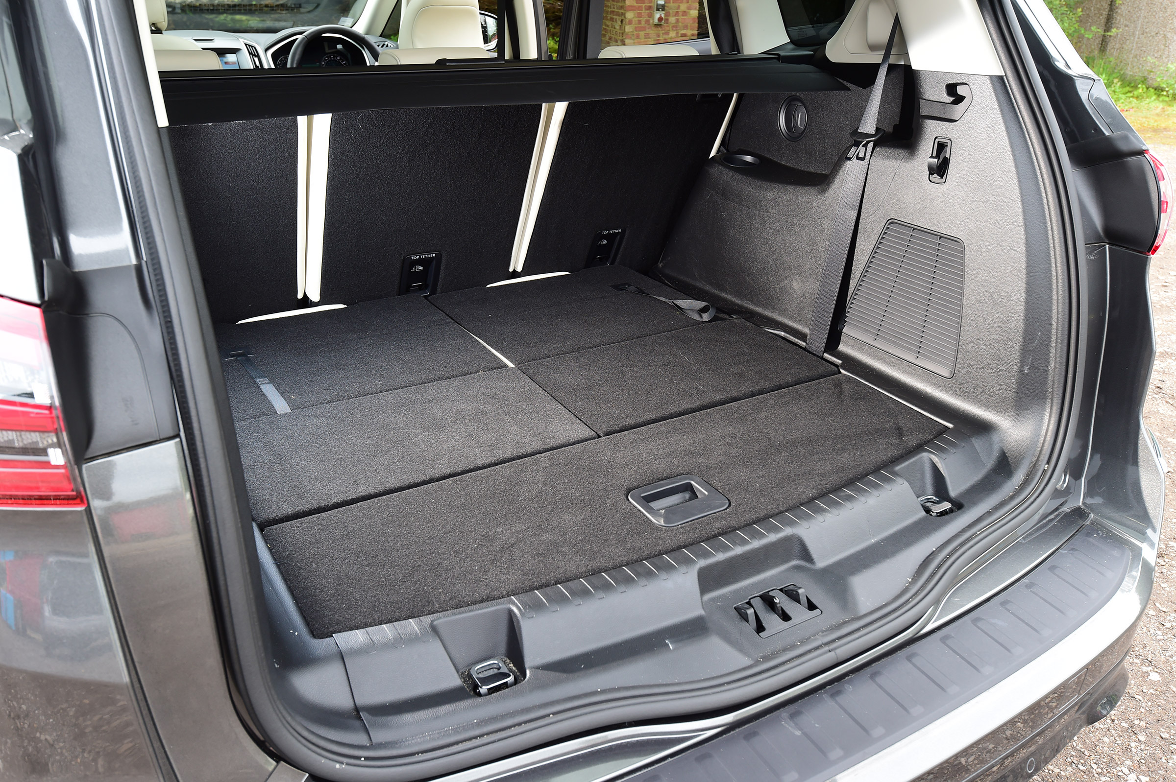 Ford S-MAX Vignale - boot