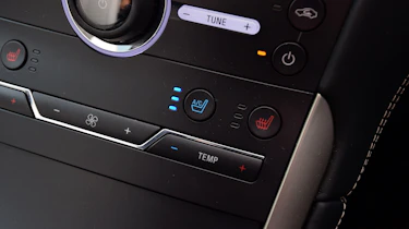 Ford S-MAX Vignale - heated seats button