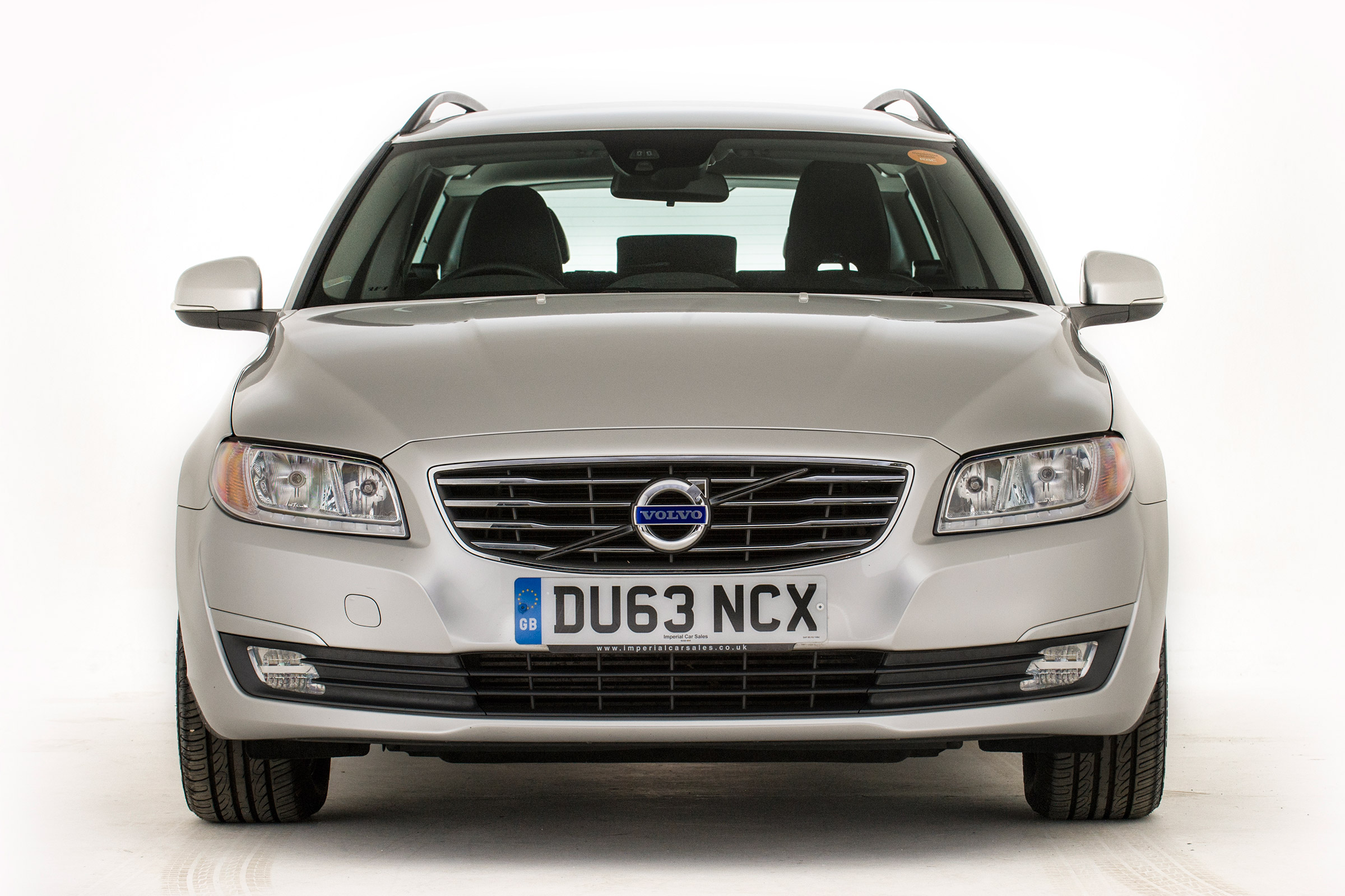 Used Volvo V70 - full front