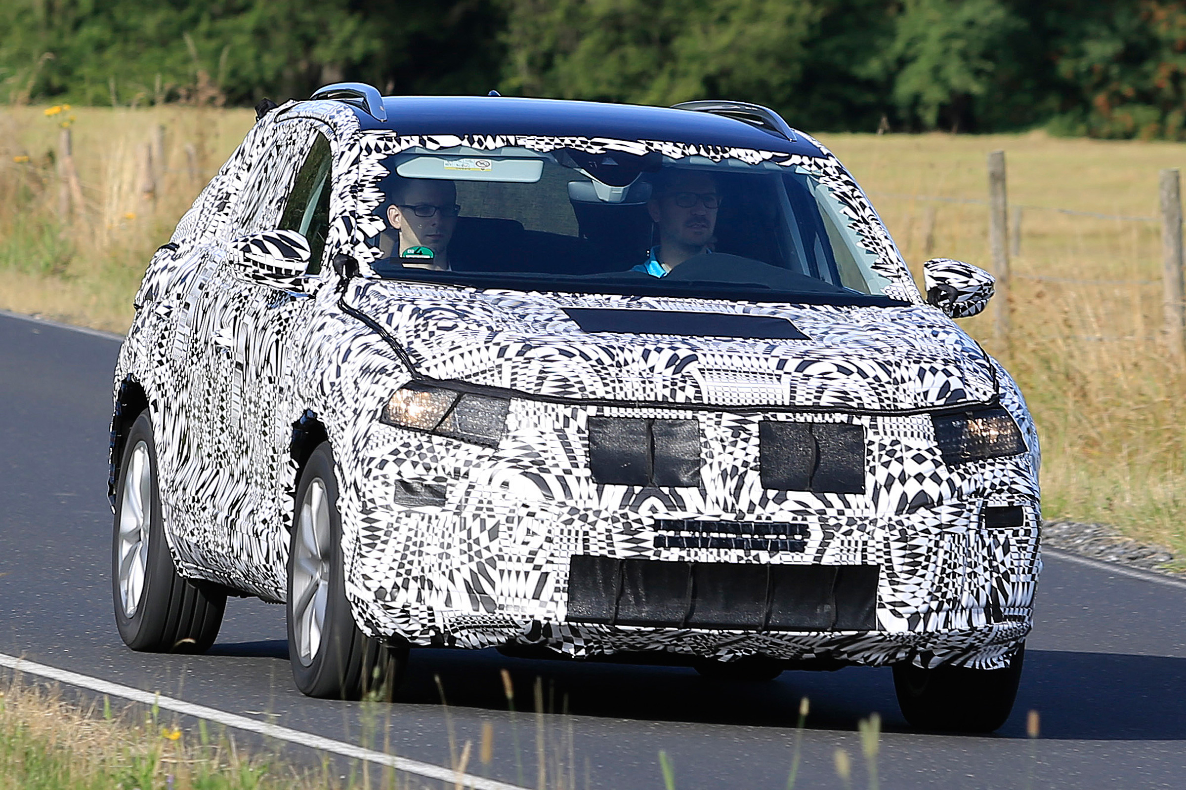 Volkswagen Polo SUV - spy shot front tracking