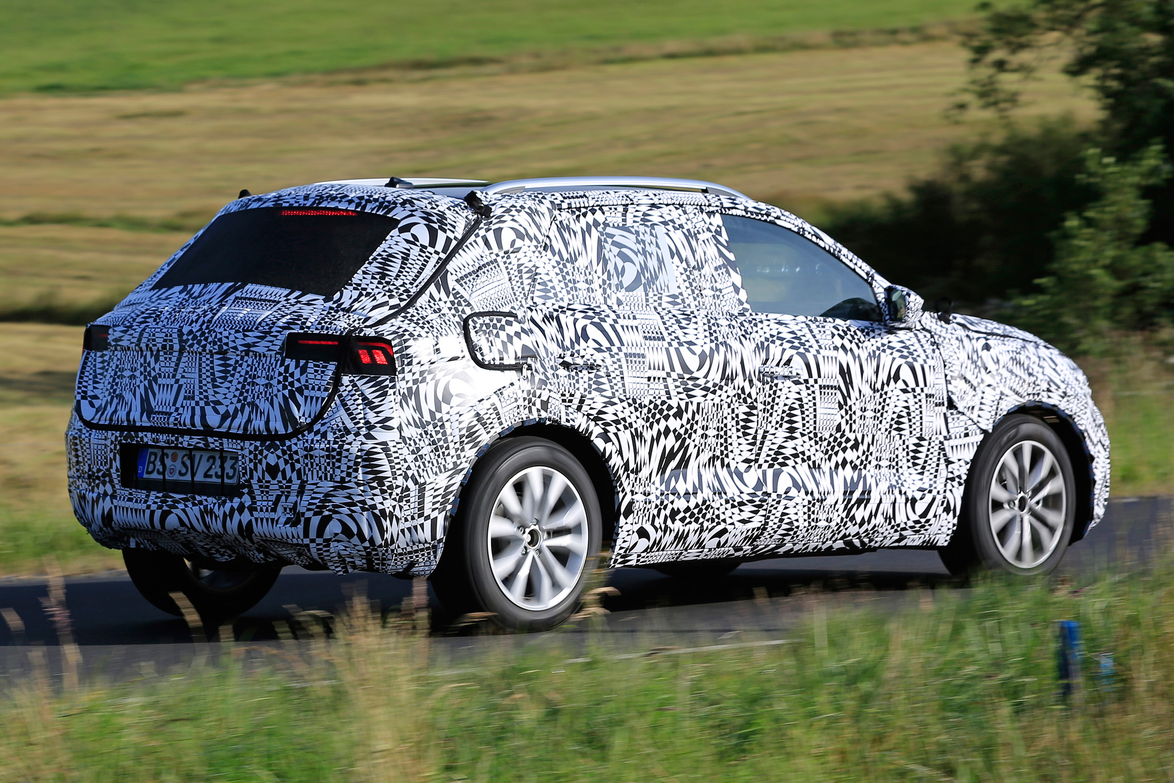 Volkswagen Polo SUV - spy shot rear tracking