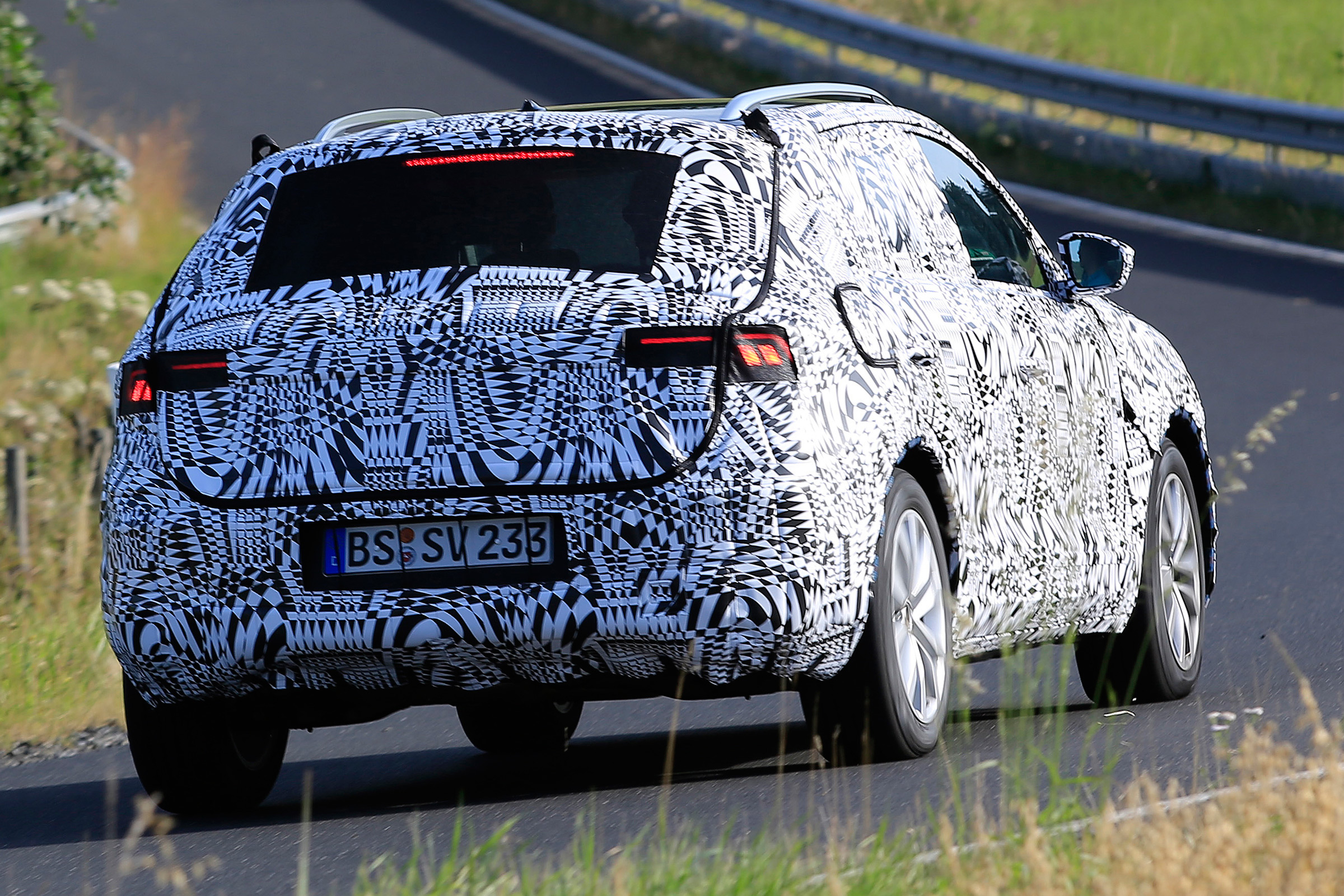 Volkswagen Polo SUV - spy shot rear tracking