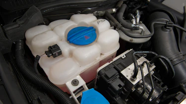 Used Volkswagen Touareg - water