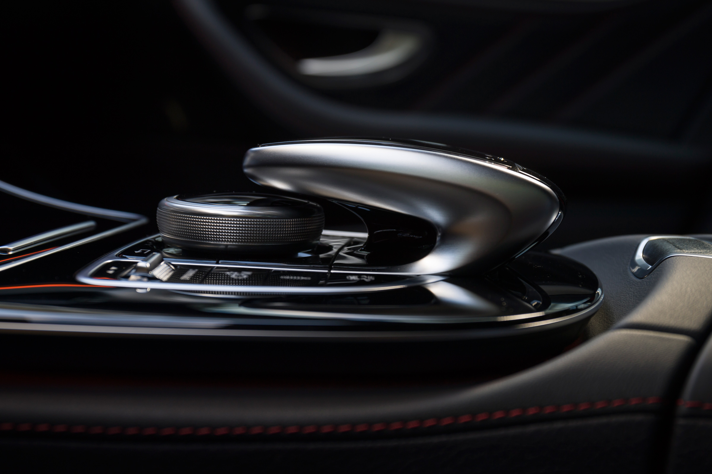 Mercedes-AMG E 43 4MATIC - centre console