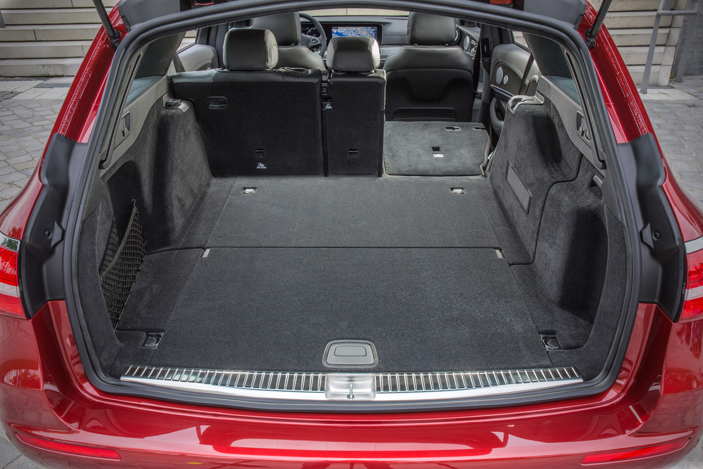Mercedes E-Class Estate 2016 - boot 2