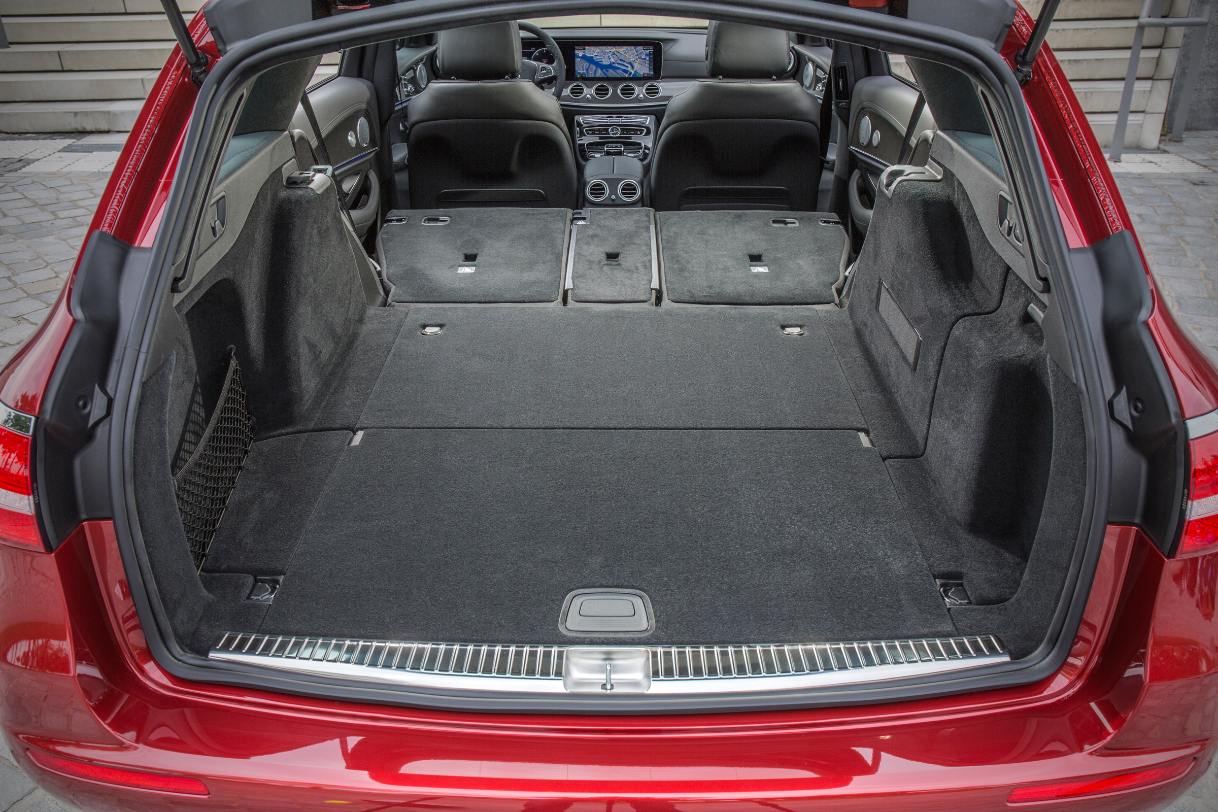 Mercedes E-Class Estate 2016 - boot seats down