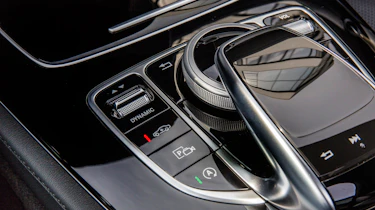 Mercedes E-Class Estate 2016 - centre console