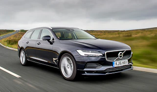 Volvo V90 D5 Momentum - front tracking