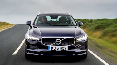 Volvo V90 D5 Momentum - front tracking 2