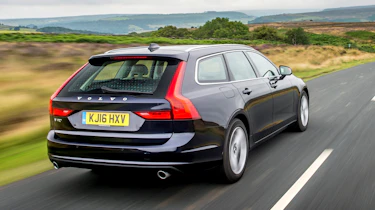 Volvo V90 D5 Momentum - rear tracking