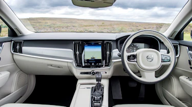 Volvo V90 D5 Momentum - interior