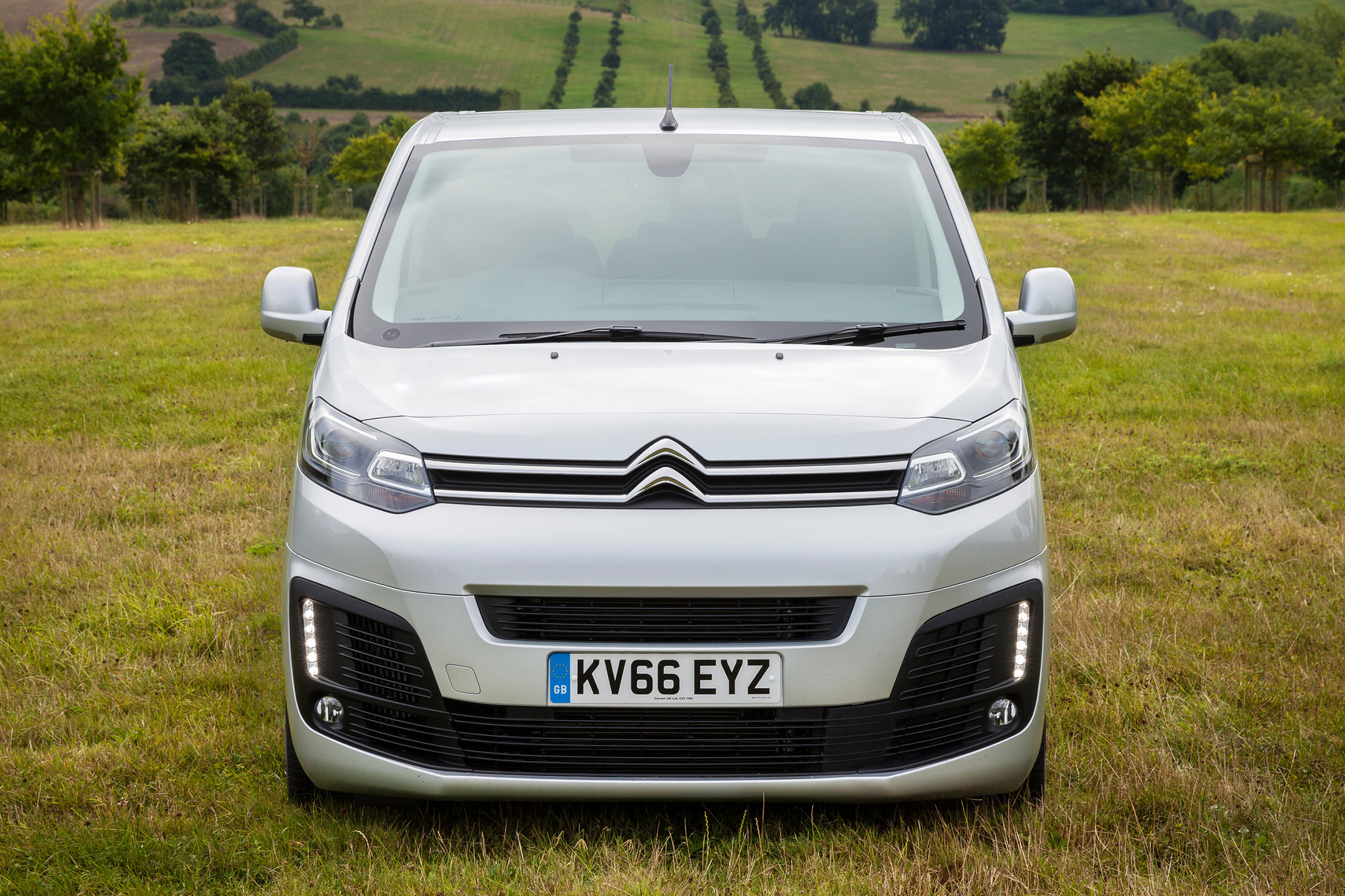 Citroen SpaceTourer - full front 
