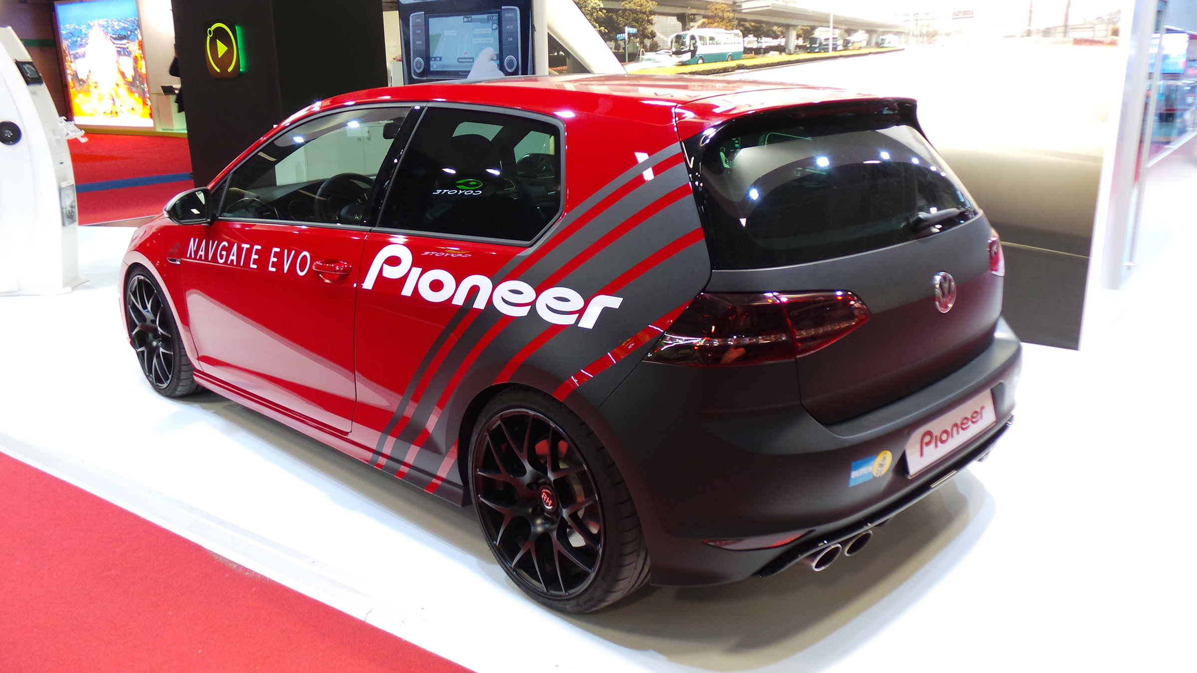 VW Golf R Pioneer sound concept