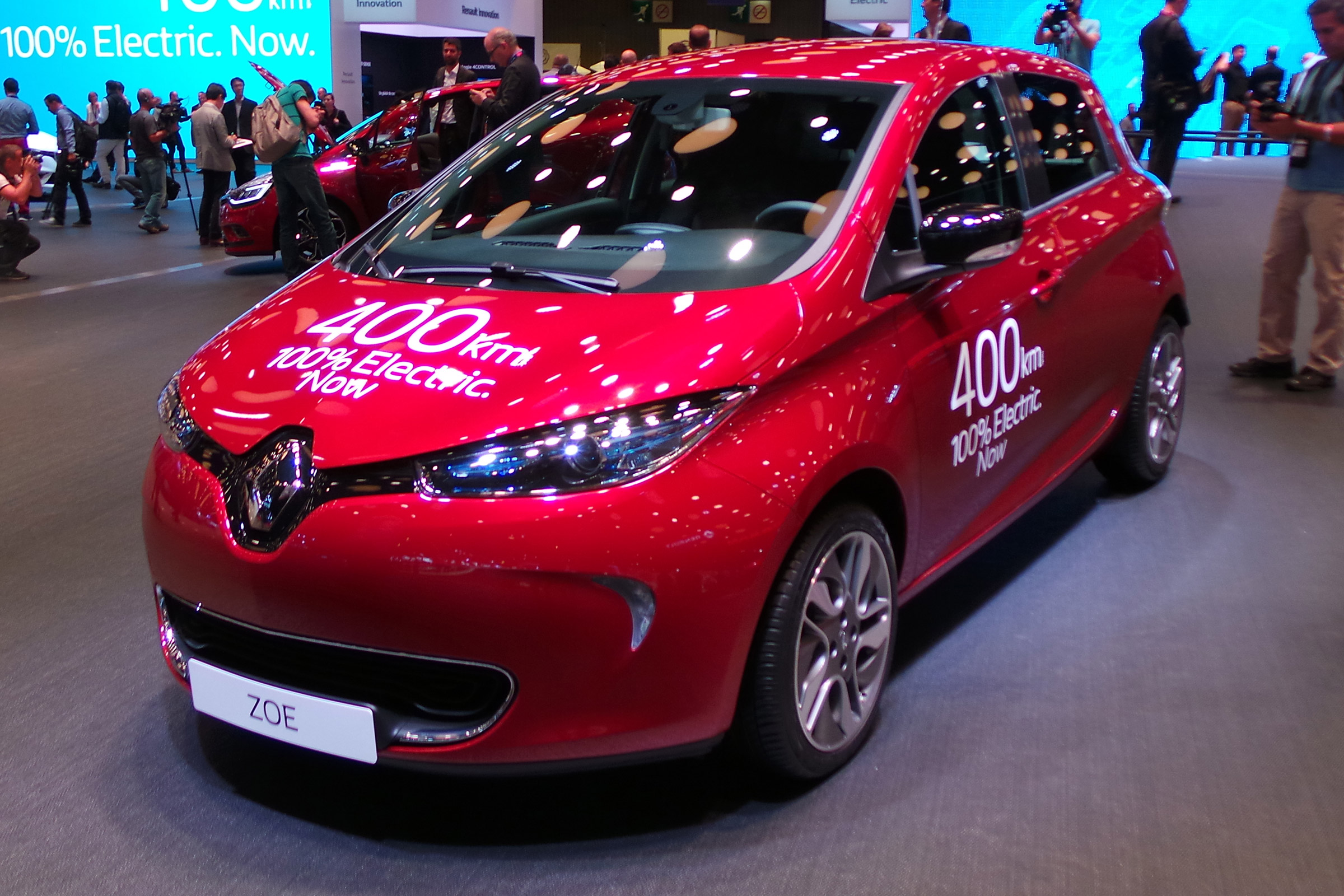 Renault Zoe - Paris front three quarter