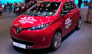 Renault Zoe - Paris front three quarter