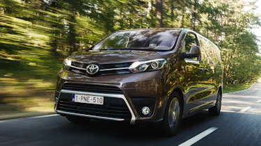 Toyota Proace Verso 2016 - front tracking