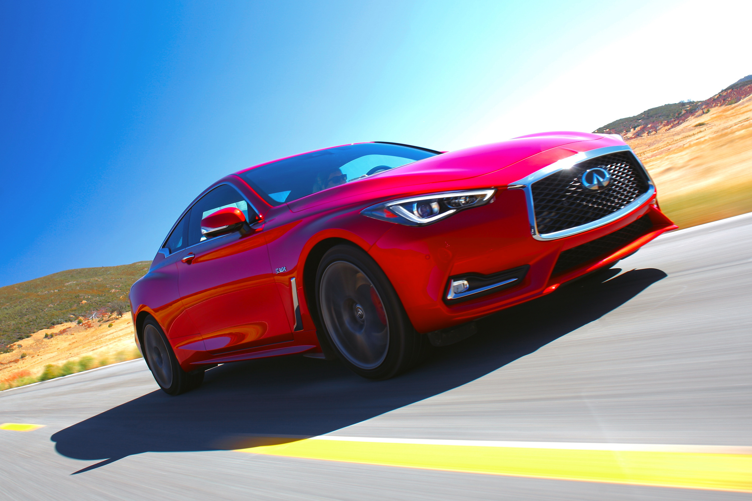Infiniti Q60 - front tracking