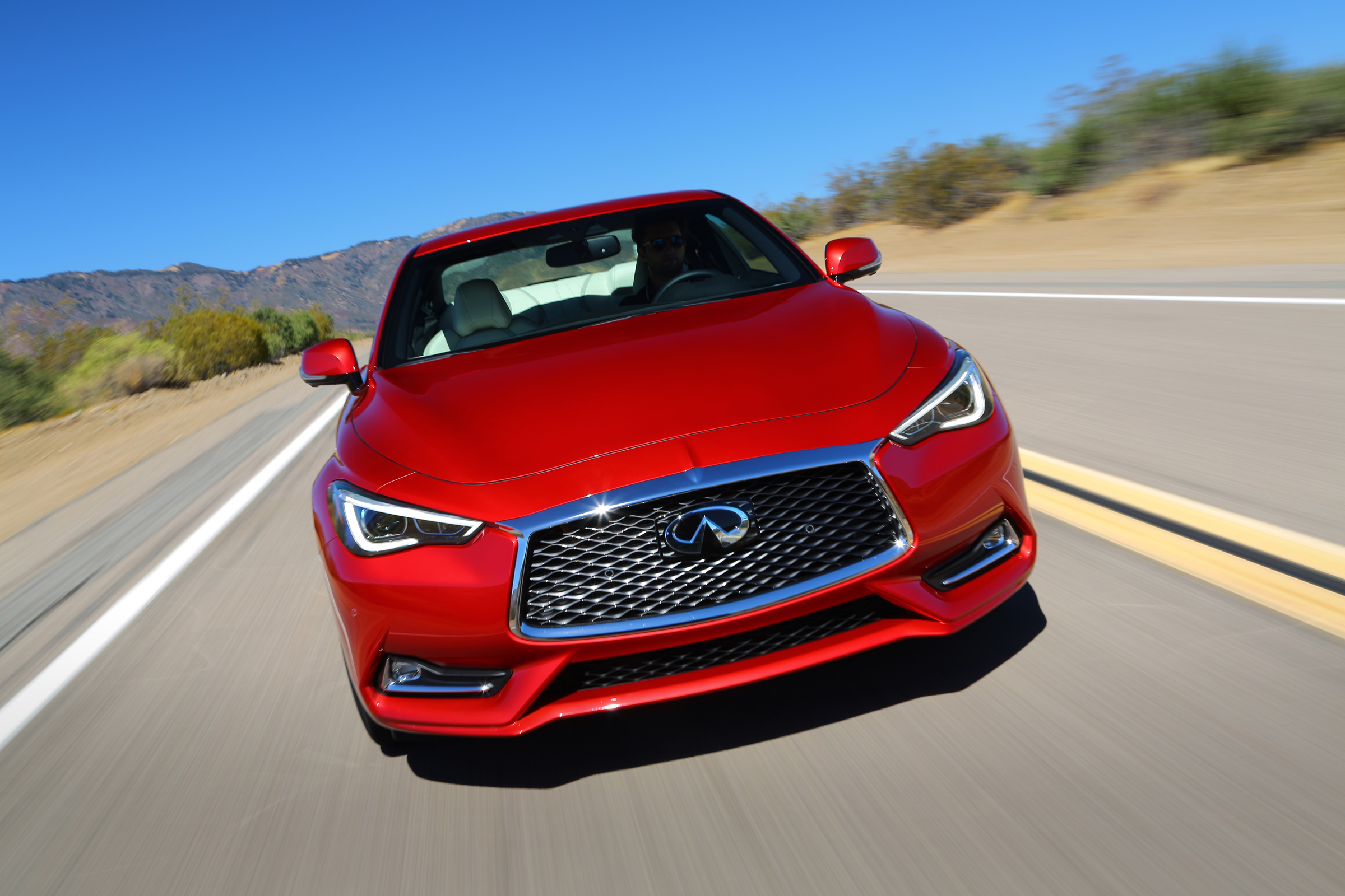 Infiniti Q60 - front tracking 2