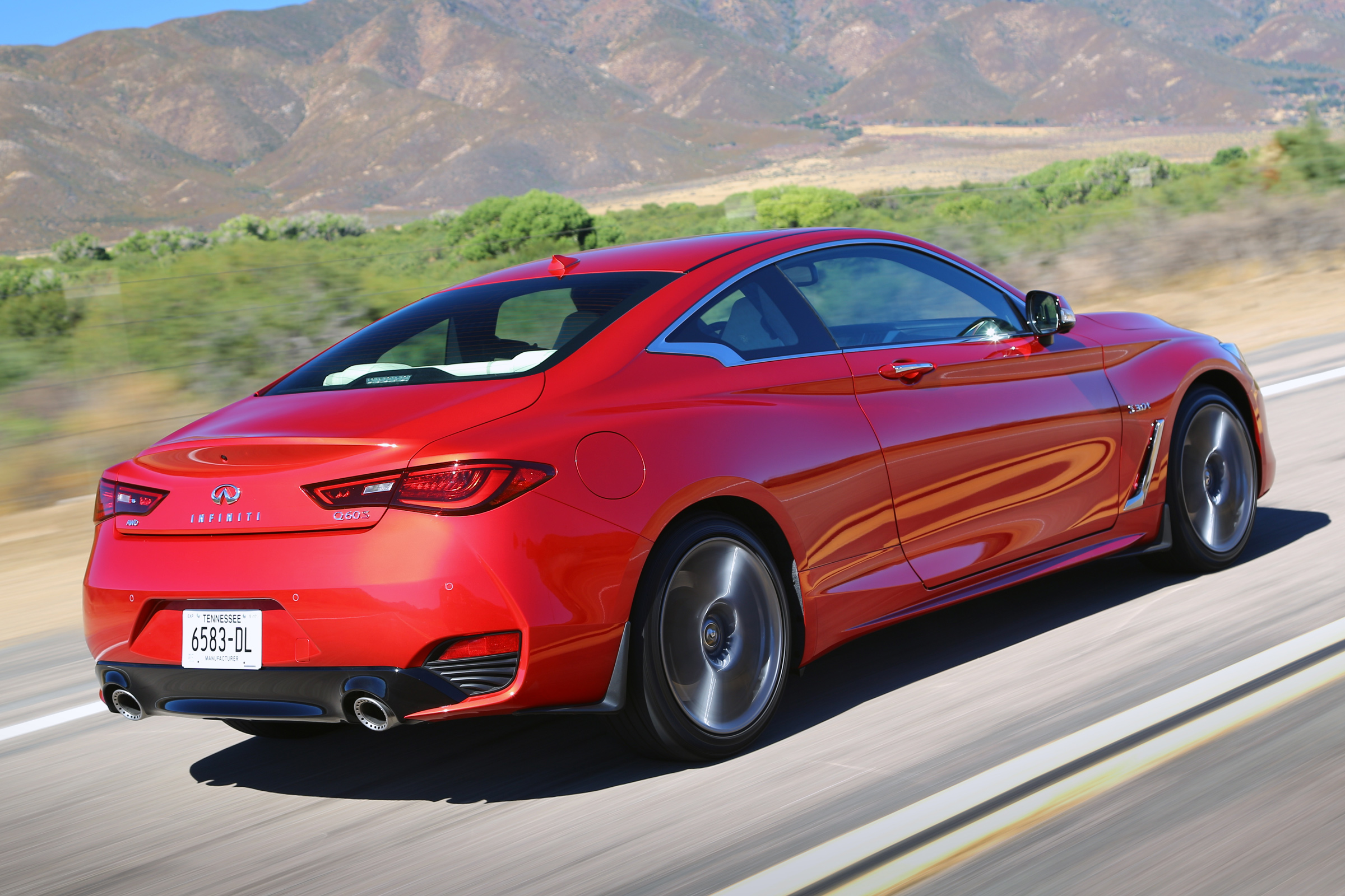 Infiniti Q60 - rear tracking