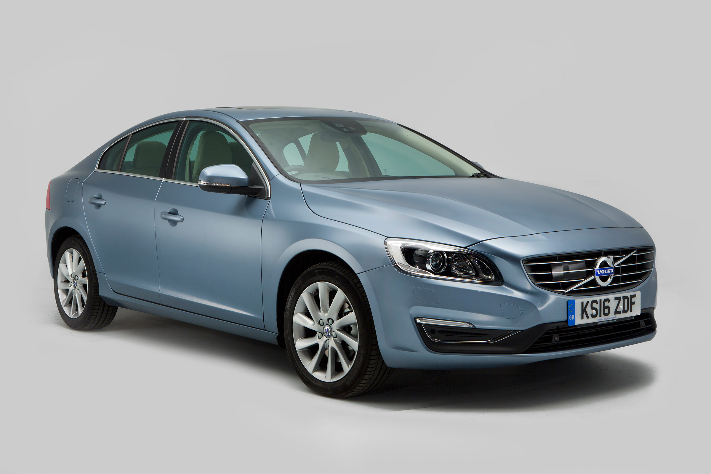 Used Volvo S60 - front