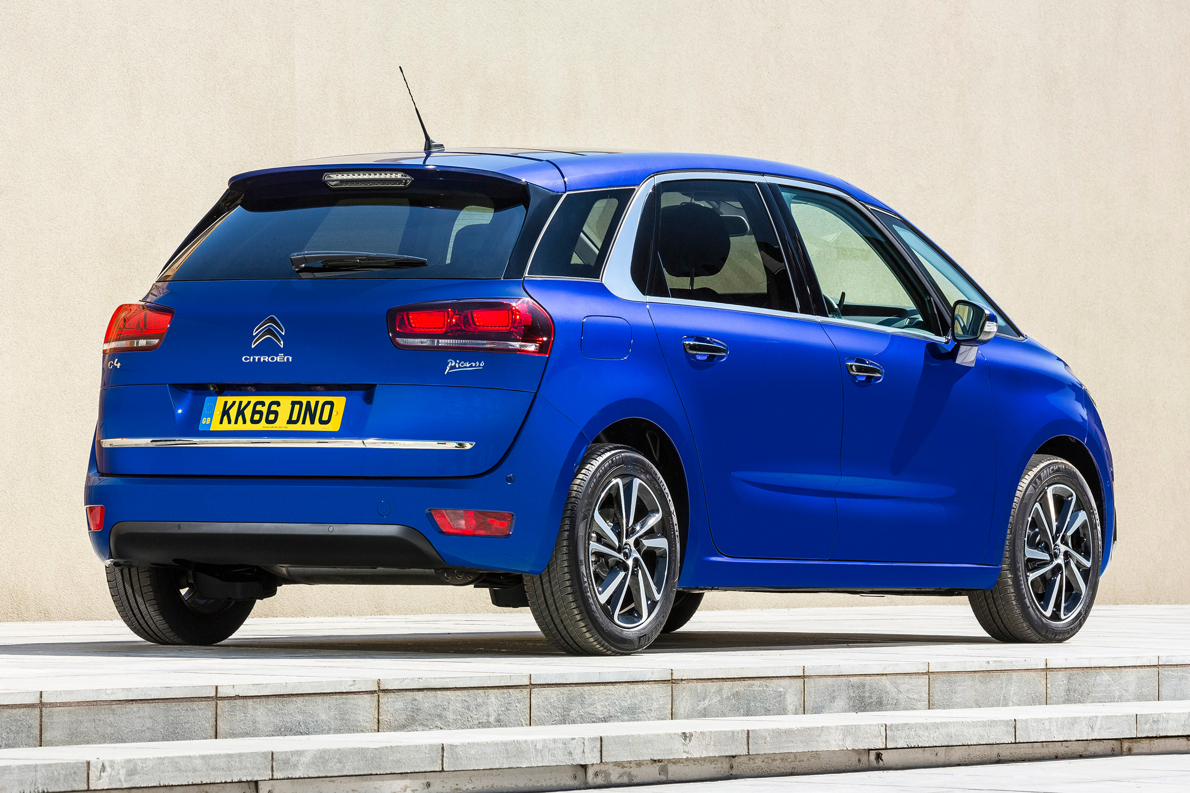 Citroen C4 Picasso rear quarter