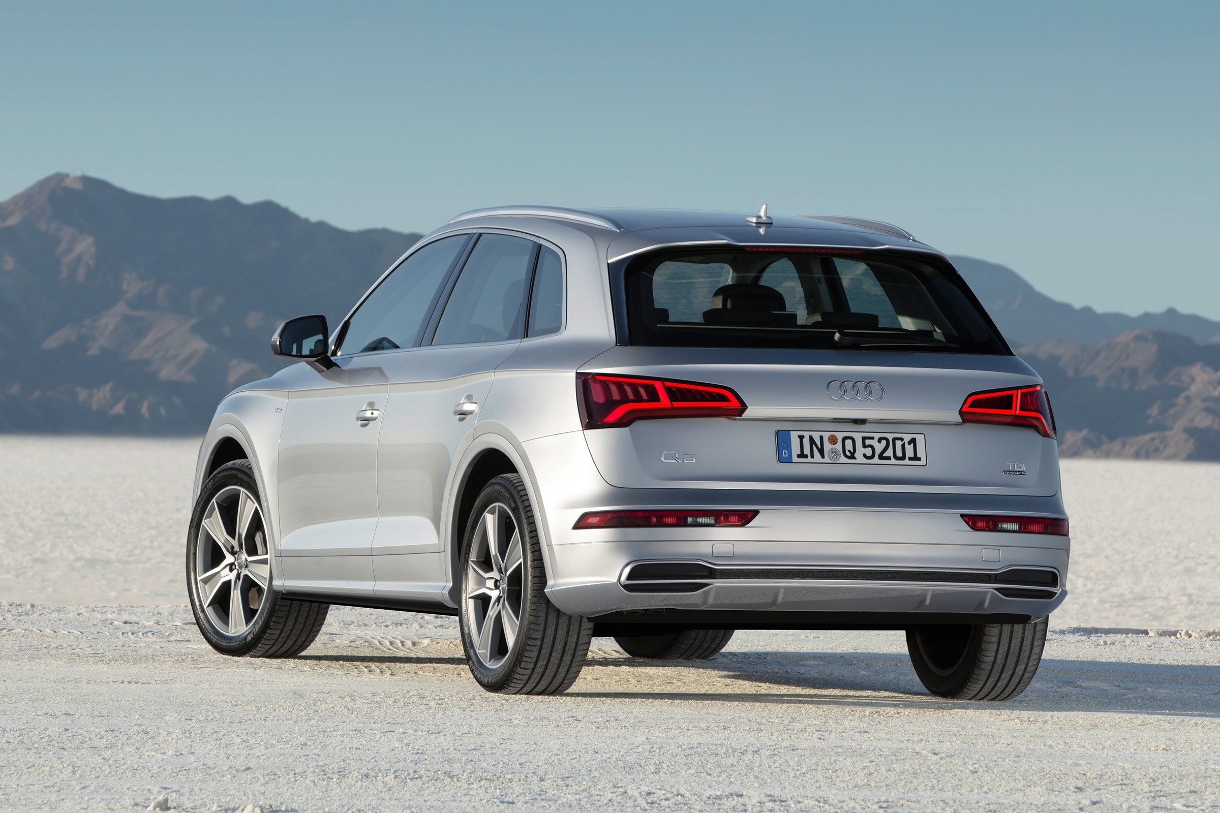 Audi Q5 SUV - rear quarter silver 2