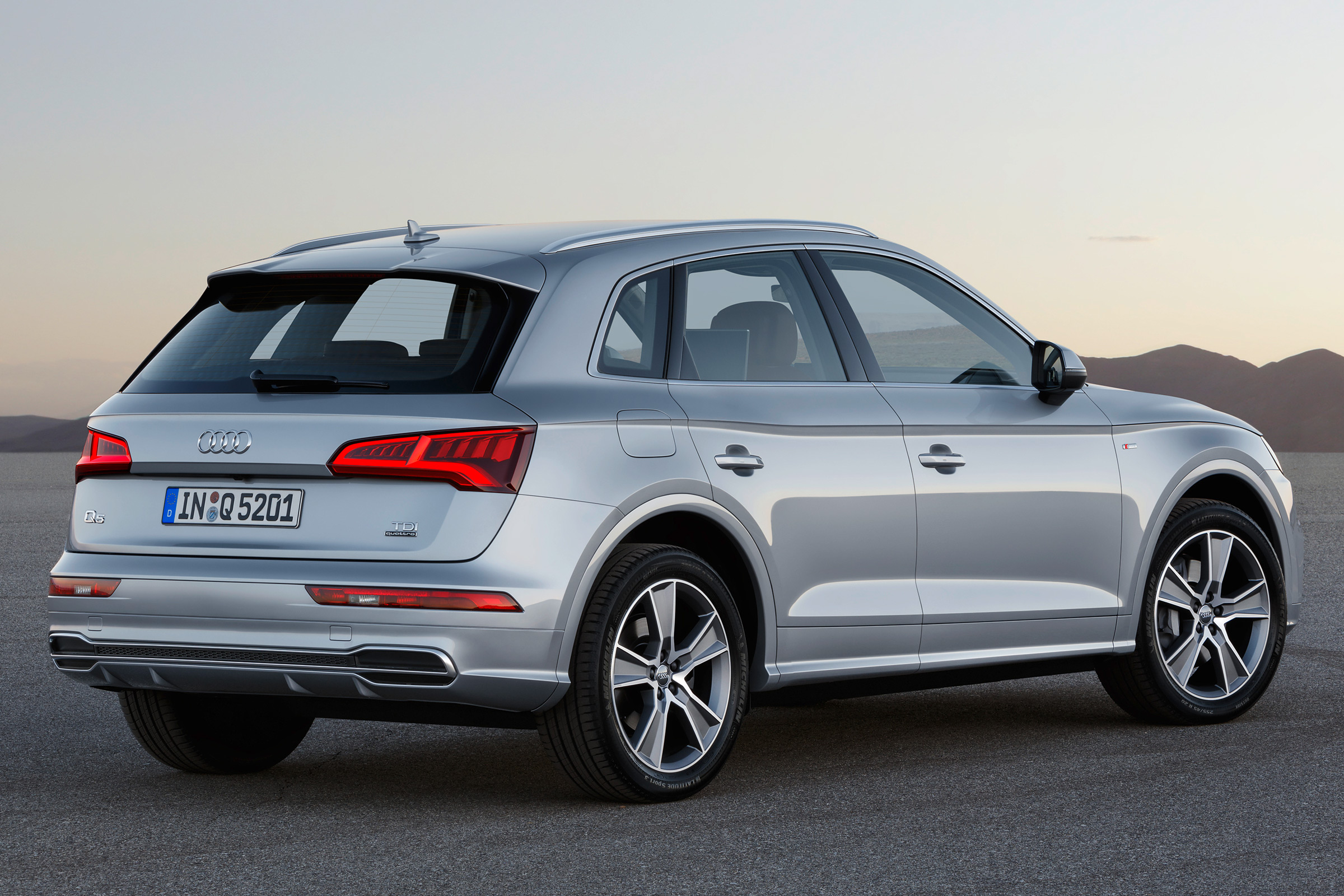Audi Q5 SUV - rear quarter silver