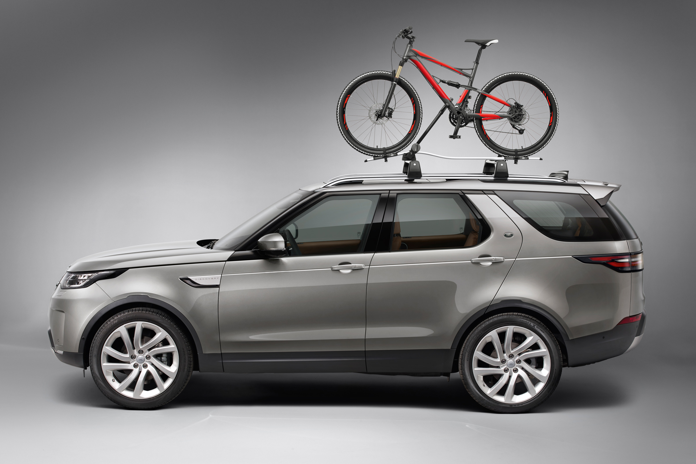 Land Rover Discovery 2017 - official bicycle