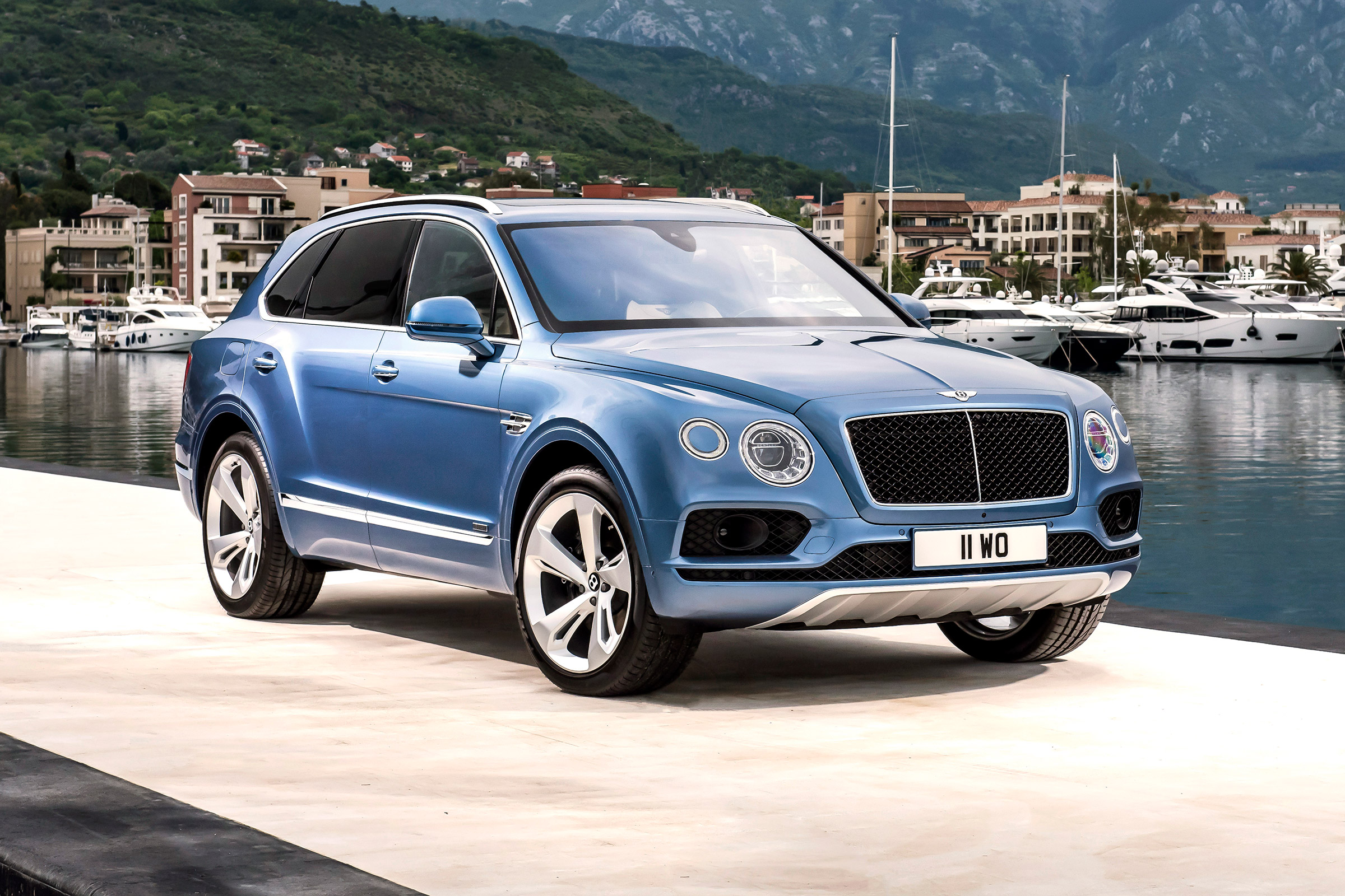 Bentley Bentayga Diesel - front static