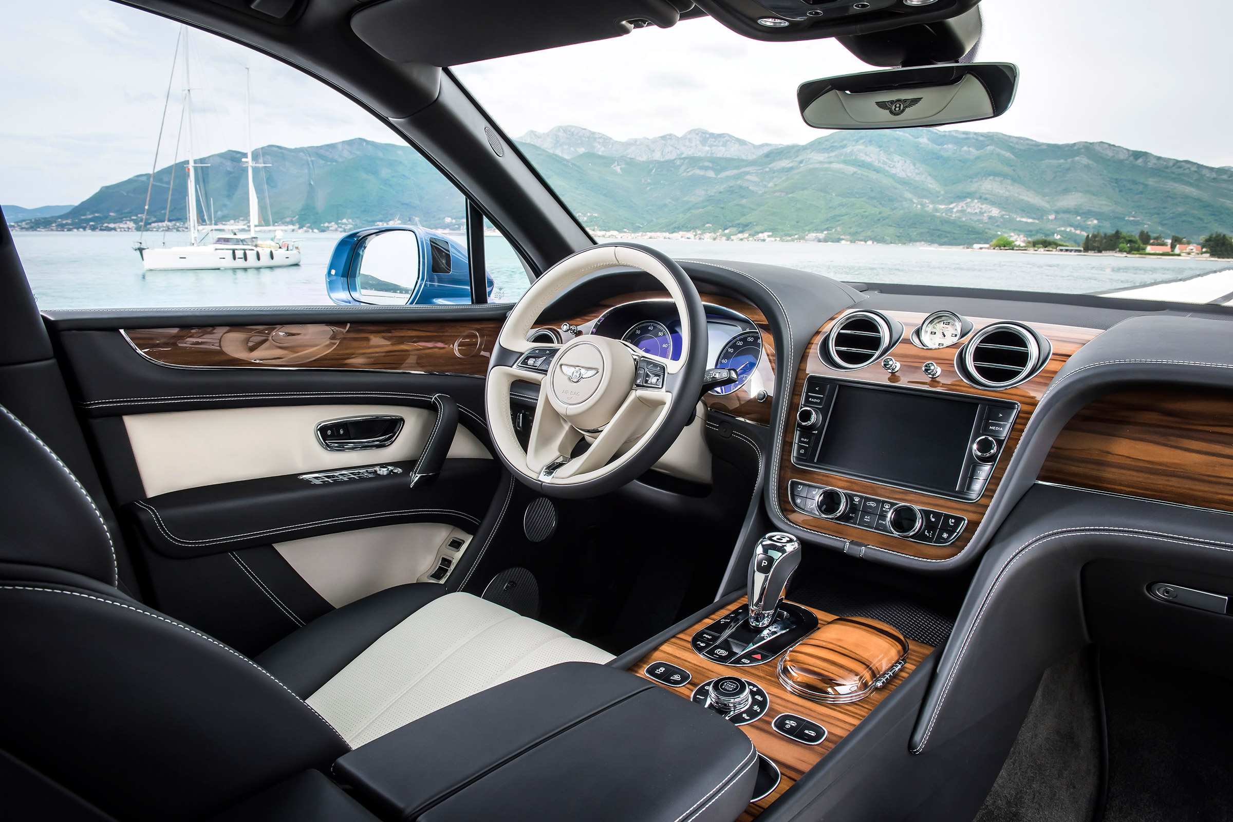 Bentley Bentayga Diesel - dash