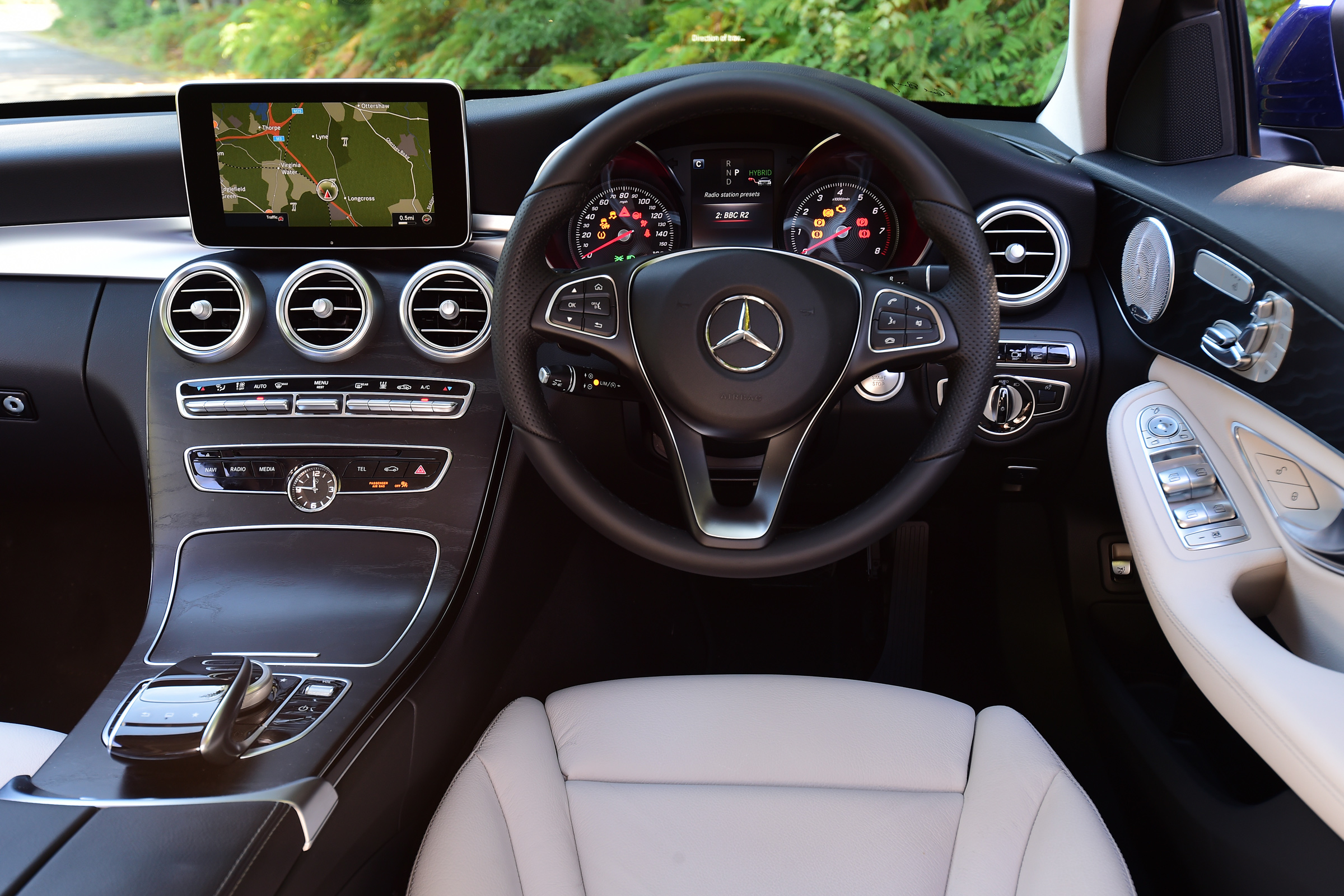 Mercedes C 350e plug-in hybrid - interior