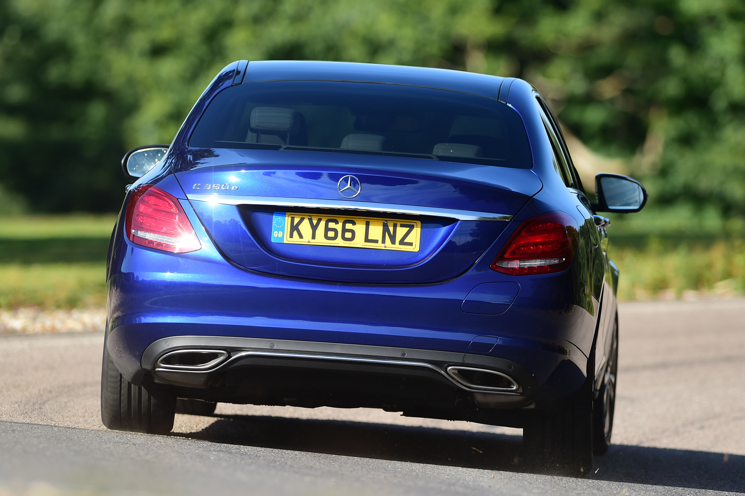 Mercedes C 350e plug-in hybrid - rear cornering