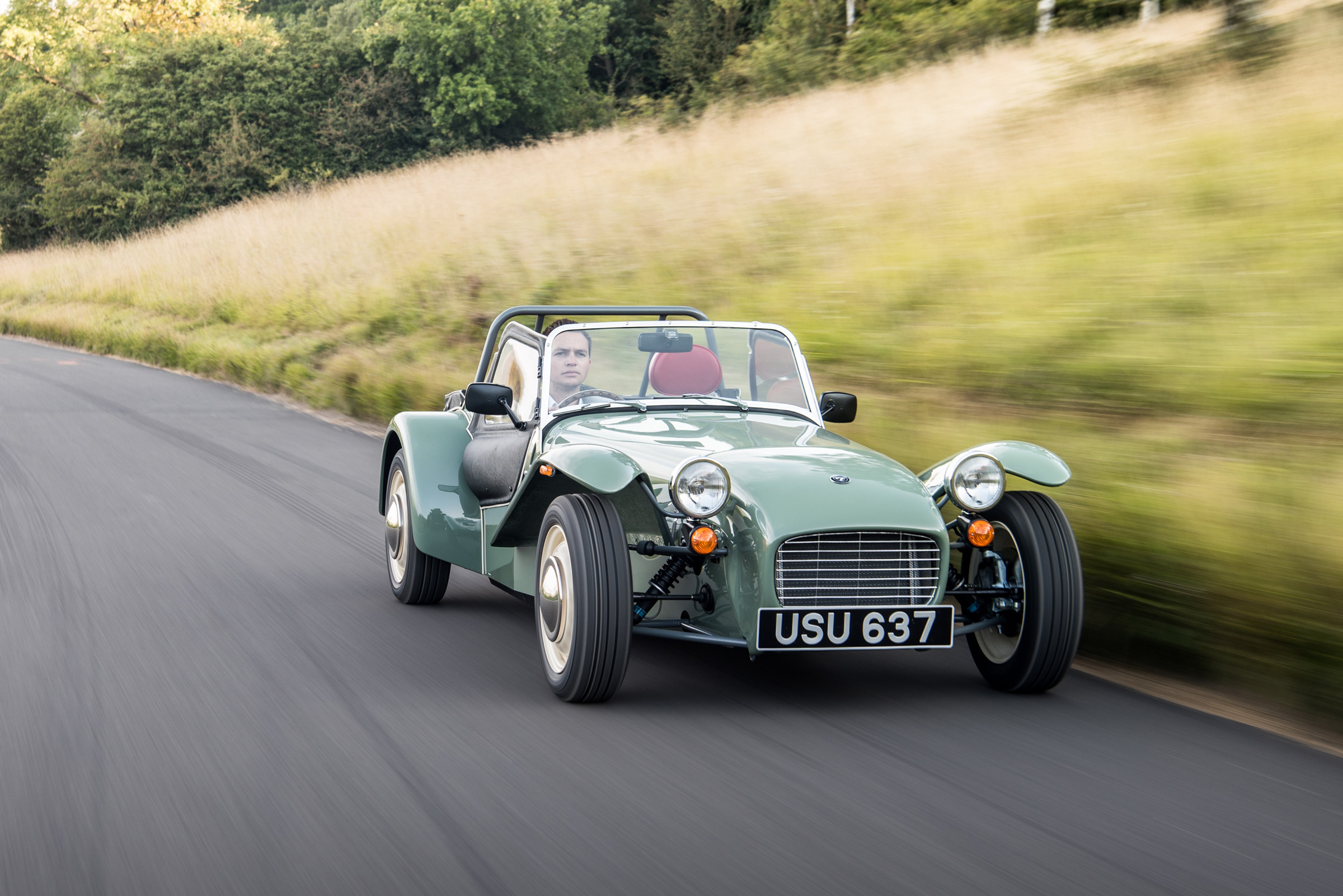 Caterham Seven Sprint - front tracking 2
