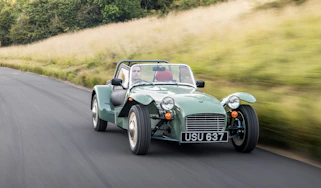 Caterham Seven Sprint - front tracking 2
