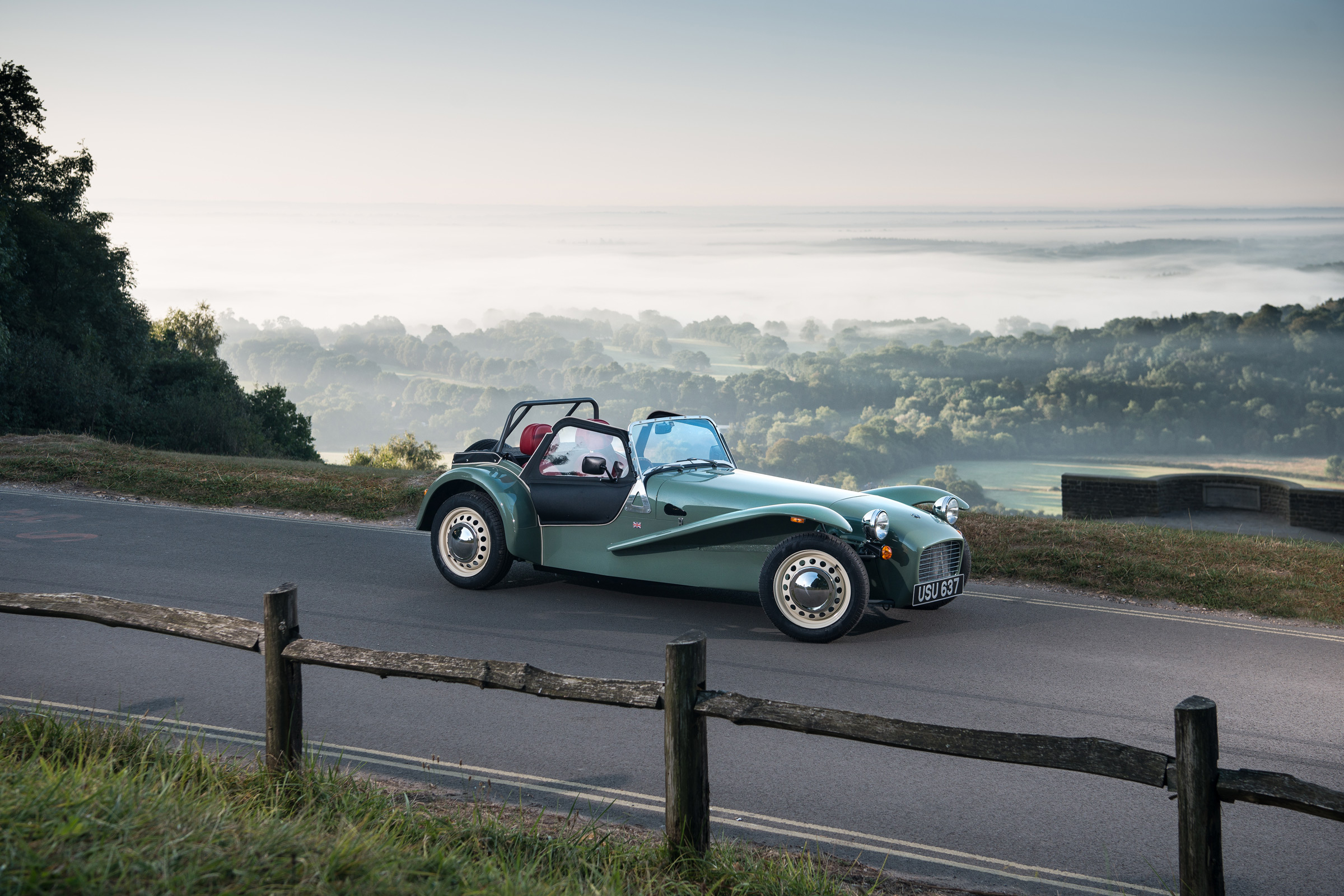 Caterham Seven Sprint - front quarter 2