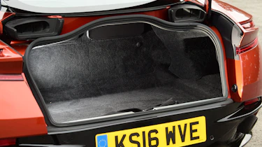Aston Martin DB11 - boot