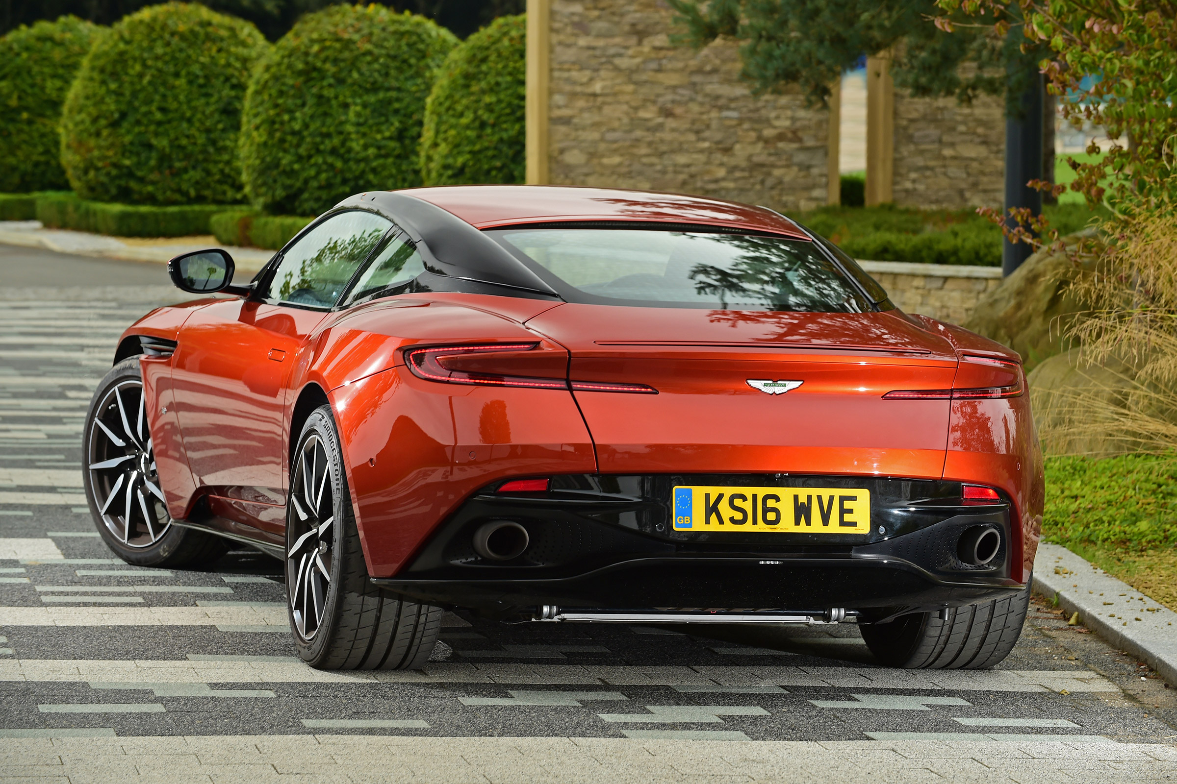 Aston Martin DB11 - rear static