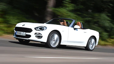 Fiat 124 Spider - front