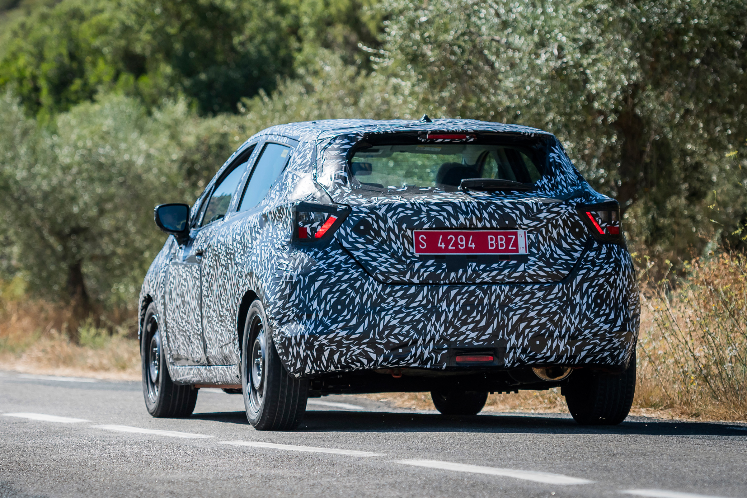 Nissan Micra 2017 - prototype rear tracking