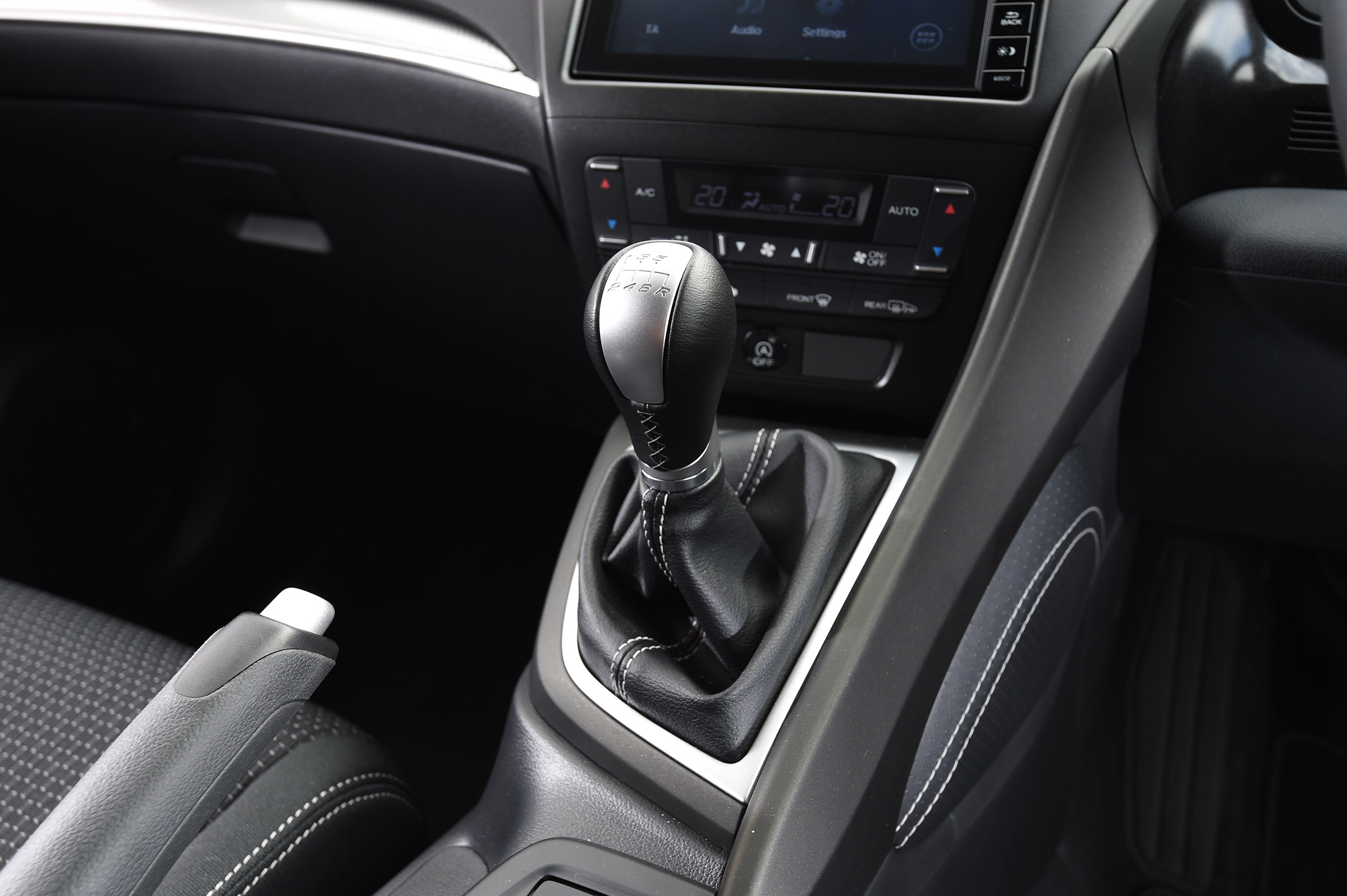 Honda Civic Sport 1.4 - gearstick