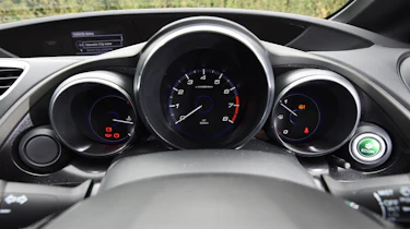 Honda Civic Sport 1.4 - dials
