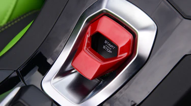 Lamborghini Huracan Spyder UK - starter