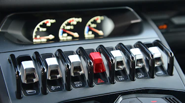 Lamborghini Huracan LP580-2 - dashboard