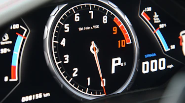 Lamborghini Huracan LP580-2 - instruments